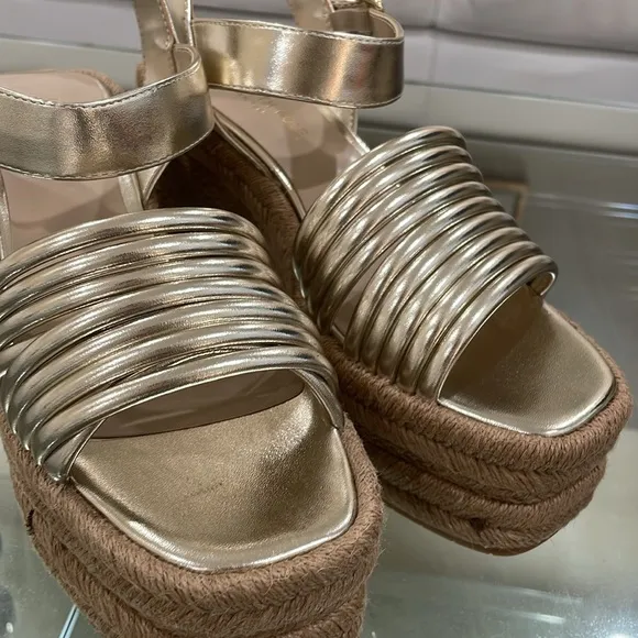Kenneth Cole gold bracelet open toe ankle espadrille platform wedge gold buckle