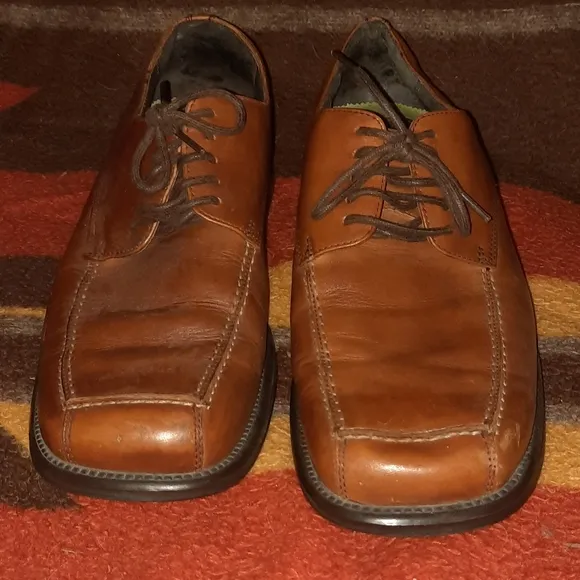 Kenneth Cole Reaction leather 70s Dress Shoes