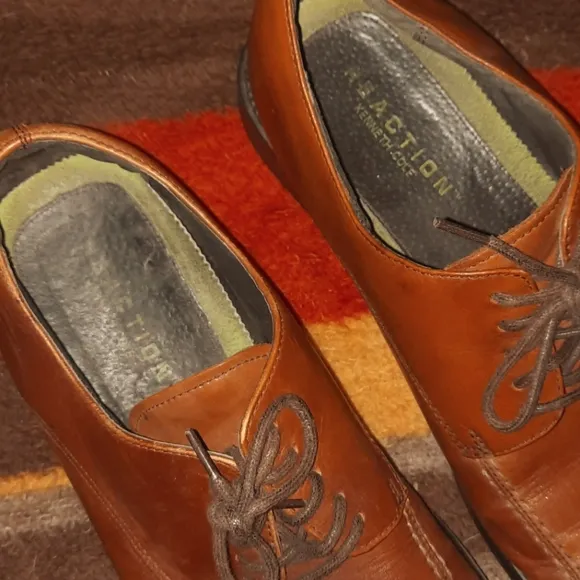 Kenneth Cole Reaction leather 70s Dress Shoes