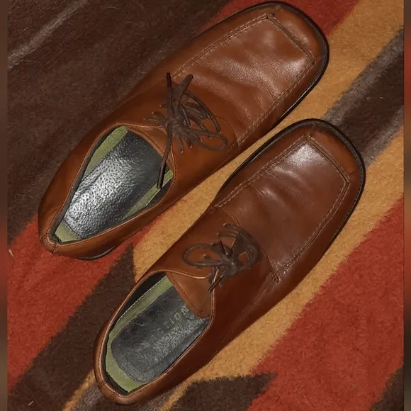 Kenneth Cole Reaction leather 70s Dress Shoes