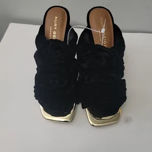 Kurt Geiger LondonBloom Velvet Flower Square Toe Mules