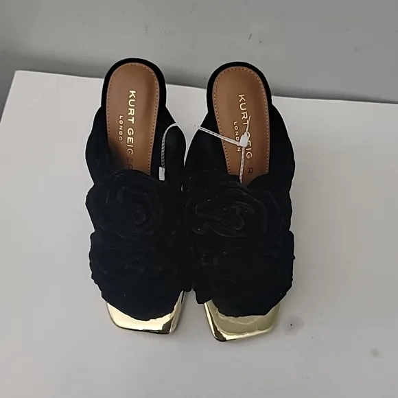 Kurt Geiger LondonBloom Velvet Flower Square Toe Mules