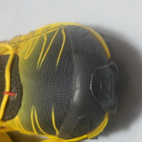 LA SPORTIVA mutant 9.5 M men's running  sneakers yellow/black may run small