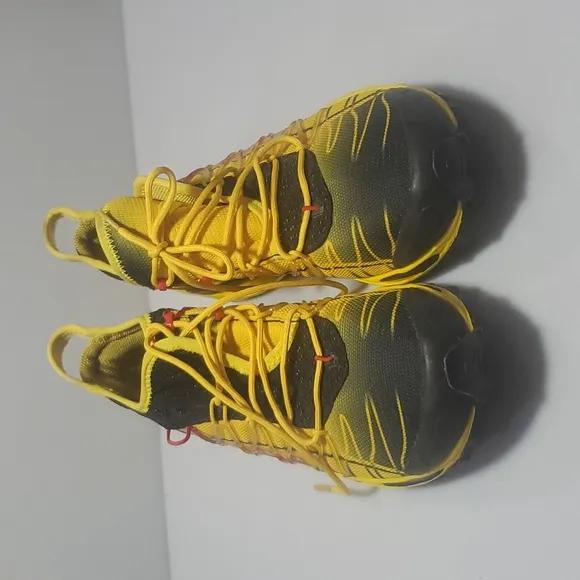 LA SPORTIVA mutant 9.5 M men's running  sneakers yellow/black may run small