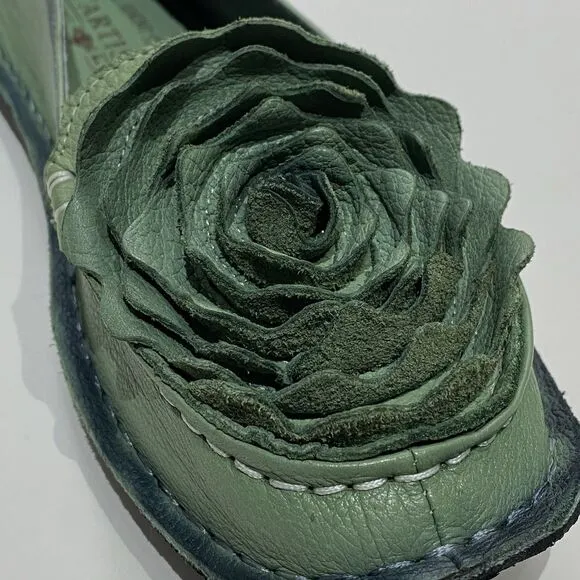 L'Artiste Dezi Green Leather Flats Slip-On Shoes Women’s EU 42 US 10.5-11 Flower