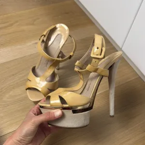 Le Silla Cream High Heeled Sandals with Stiletto Heel and Open Toe Design