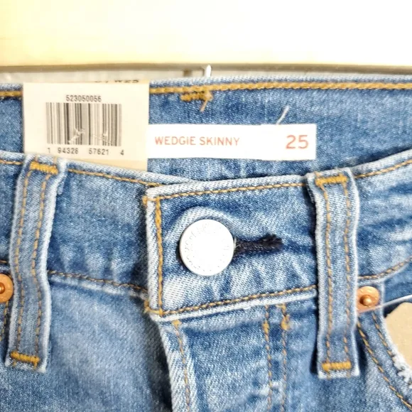 Levi's WEDGIE High Rise Skinny Jeans Size 24 25