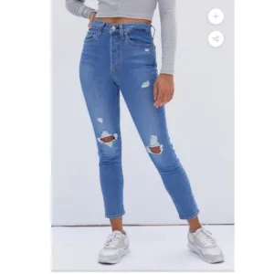 Levi's WEDGIE High Rise Skinny Jeans Size 24 25