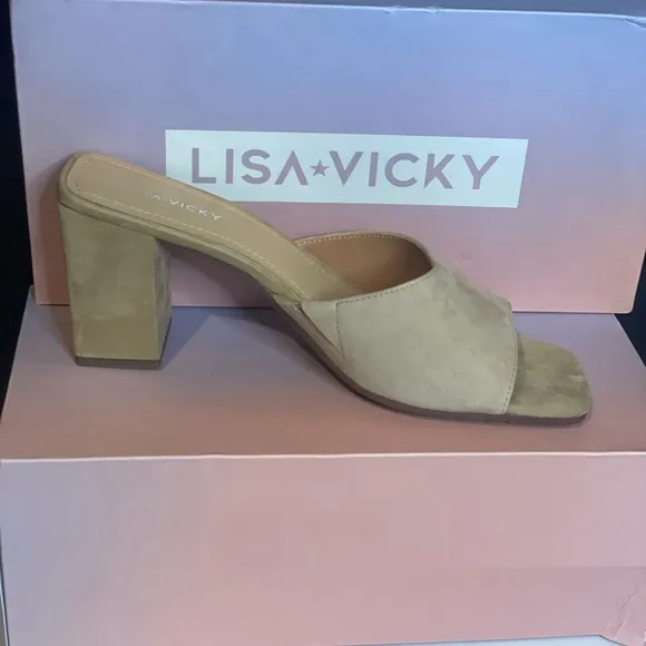 Lisa Vicky Women’s Vital Tan Suade  Block Heel Sandal, size 9