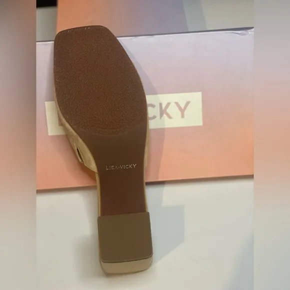 Lisa Vicky Women’s Vital Tan Suade  Block Heel Sandal, size 9