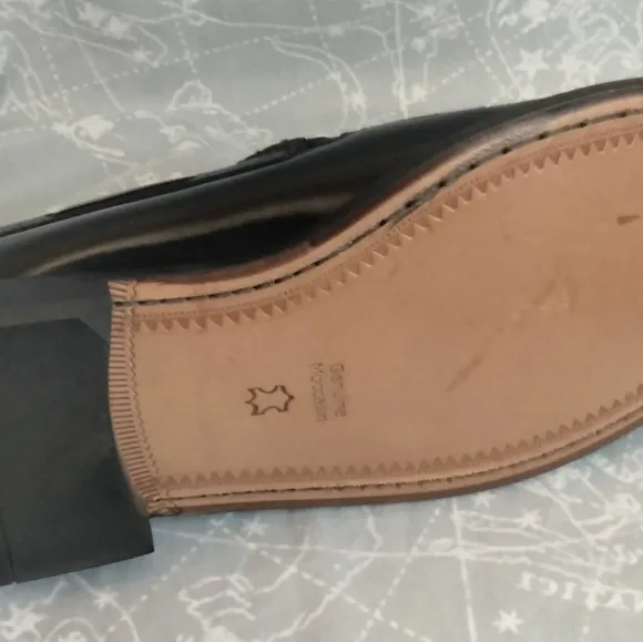Loake Black Moccasin Style Dress Shoes. M 8.5. One Try On. Legendary Quality.