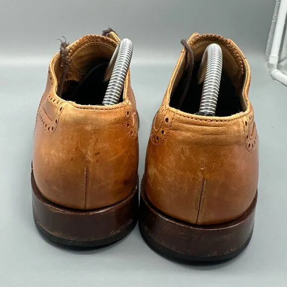 Loake Oxford Shoes Men's 9 Brown Leather Almond Toe Lace-Up Cap Toe Wingtip