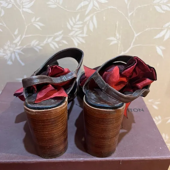 Louis Vuitton Blue Patent Elegant Sling Back Wood Heel Shoes