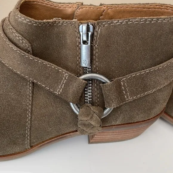 Lucky Brand Booties Ankle Boots Enitha Western Shoes Suede Size 8M 38.5