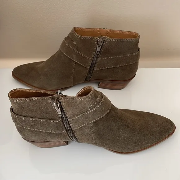 Lucky Brand Booties Ankle Boots Enitha Western Shoes Suede Size 8M 38.5