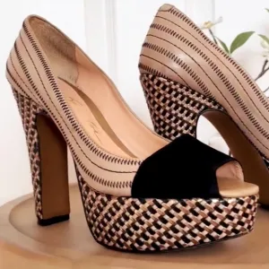 LUIZA BARCELO ~ Women’s Black and Beige Woven Pattern Peep-Toe 5” Heels size 8