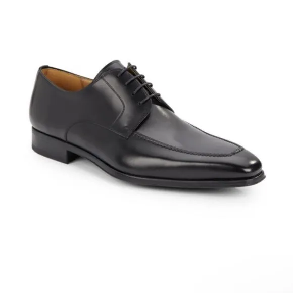 Magnanni Black Oxfords Sleek Leather Design