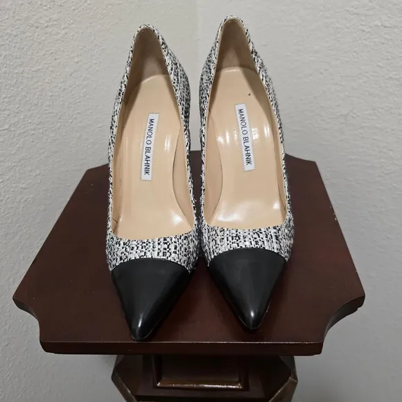 Manolo Blahnik Bipoint Tweed Pumps Sz5