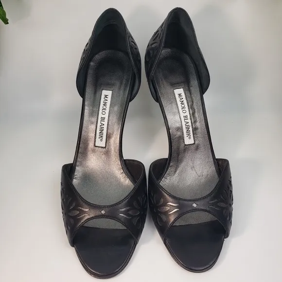 Manolo Blahnik Black Leather Silver Tooled sz 39 / 8 / 8.5