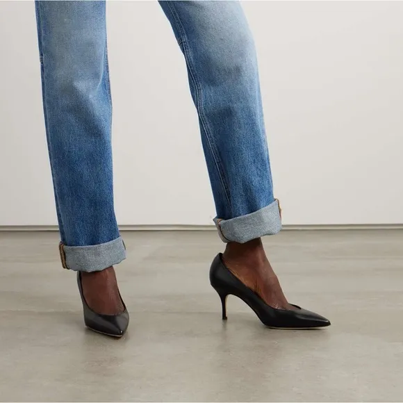 Manolo Blahnik Black Leather Women's 6.5 Closed Pointed Toe 2.5” Heels Pumps