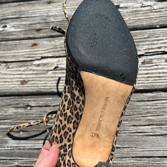 MANOLO BLAHNIKS Leopard Print Women's Shoes NEVER WORN SZ.7.5