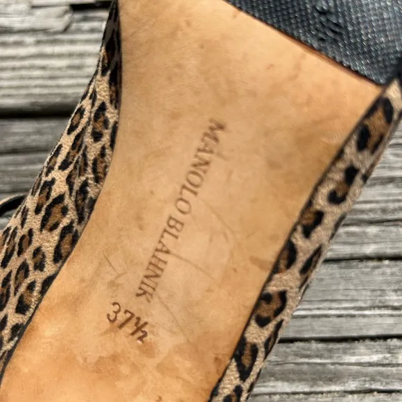MANOLO BLAHNIKS Leopard Print Women's Shoes NEVER WORN SZ.7.5