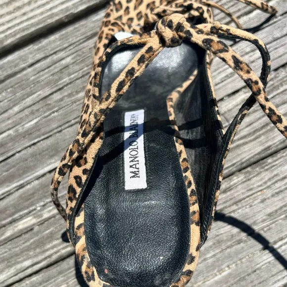 MANOLO BLAHNIKS Leopard Print Women's Shoes NEVER WORN SZ.7.5