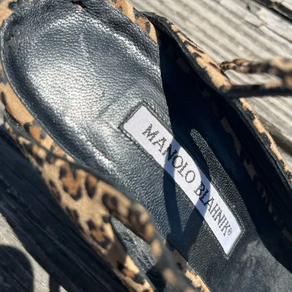 MANOLO BLAHNIKS Leopard Print Women's Shoes NEVER WORN SZ.7.5