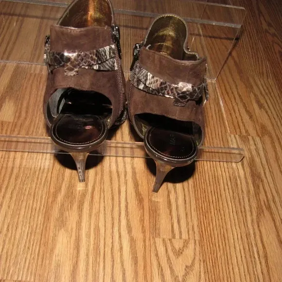 Marc Fisher Sashay Brown T-Strap Heels Shoes 7.5M