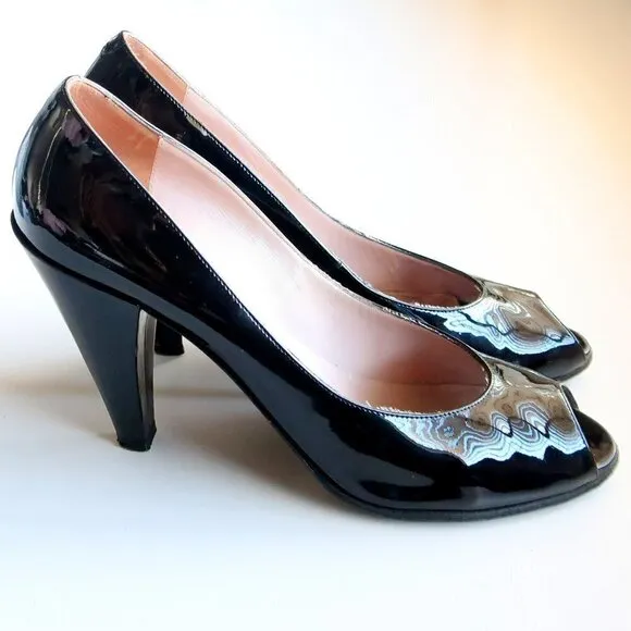 Marc Jacobs Black Patent Leather Peep Toe Heels / Pumps / Formal Dressy Shoes