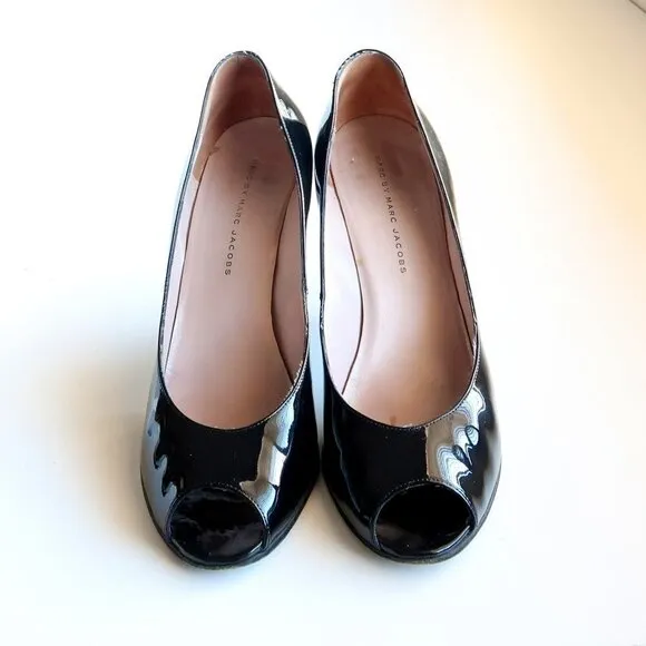 Marc Jacobs Black Patent Leather Peep Toe Heels / Pumps / Formal Dressy Shoes
