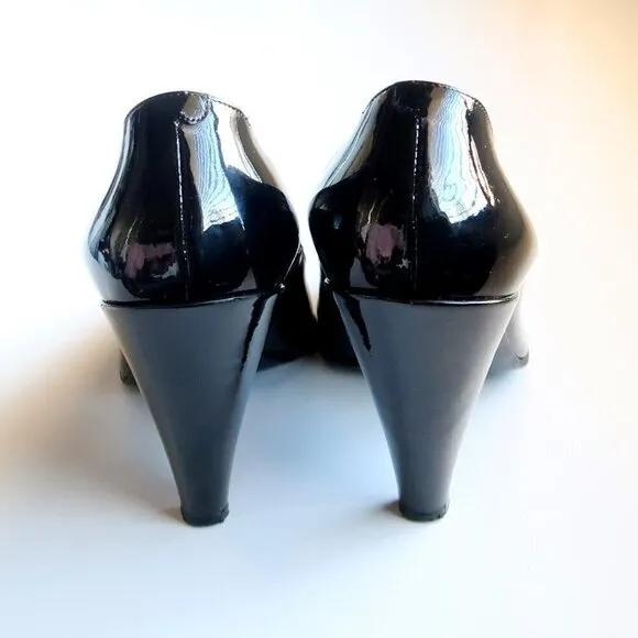 Marc Jacobs Black Patent Leather Peep Toe Heels / Pumps / Formal Dressy Shoes