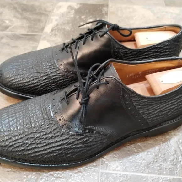 Men's Black Shark Skin Saddle Shoes circa 2000 excellent condition L@@K