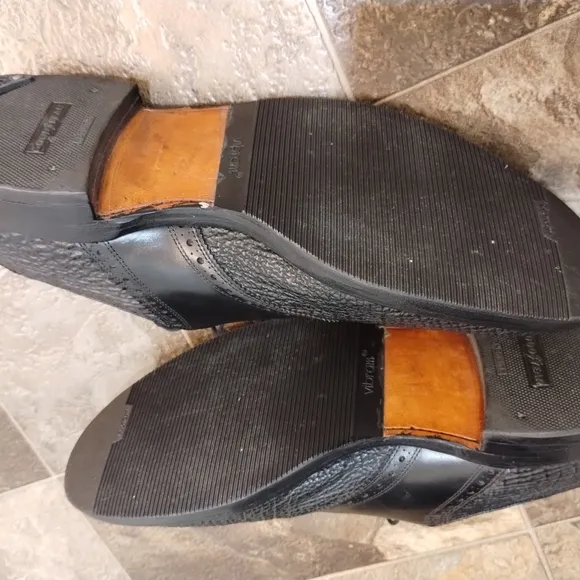 Men's Black Shark Skin Saddle Shoes circa 2000 excellent condition L@@K