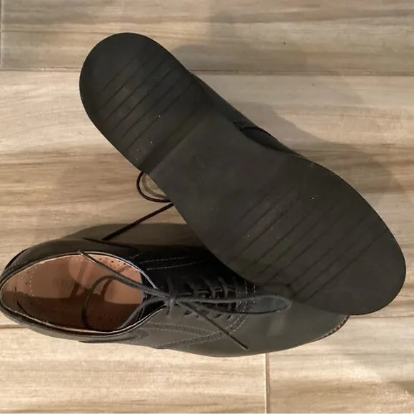 Men’s G.H. Bass Black Dress Shoes in Size 10.5 D.  In Excellent Condition!