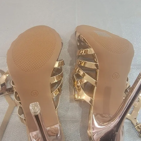 Metallic Gold Strappy Sexy Sandals/Stiletto Heels NEW!!🌟👠