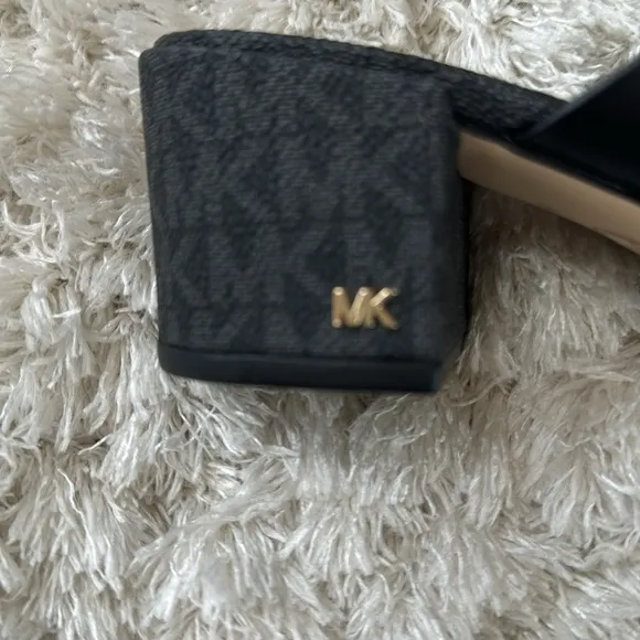 Michael Kors Black Women's Slide Sandals new ✨size 6
