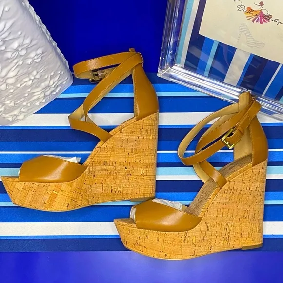Michael Kors brown cork platform wedge strappy ankle high heel sandals Sz 10