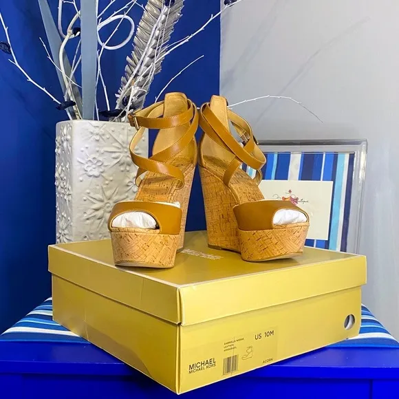 Michael Kors brown cork platform wedge strappy ankle high heel sandals Sz 10