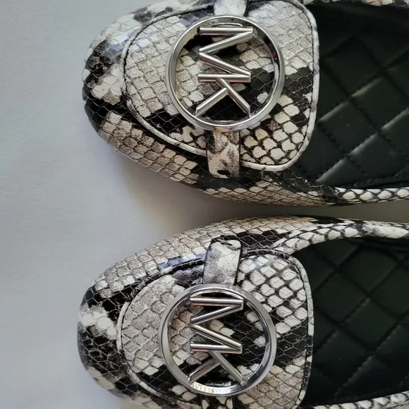 Michael Michae Kors || Size 9 Black/ White Lillie Mocassin Leather Shoes