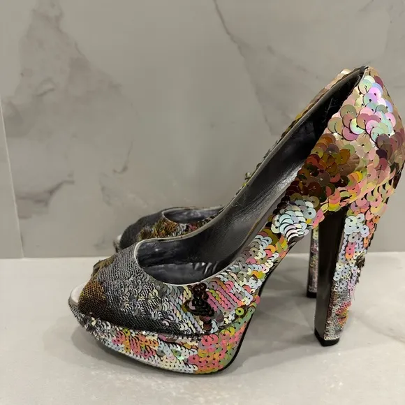 Miu Miu Sequin Peep-Toe Pumps - Multicolor