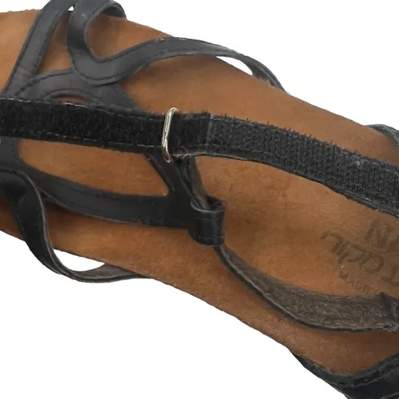 Naot Dorith Strappy Flat Sandals Size 42 Women's