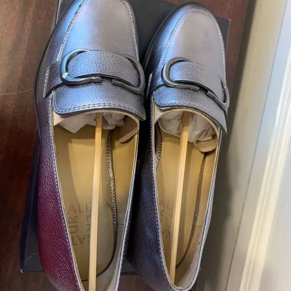 Naturalizer leather  pascal pump loafer size 8,5
