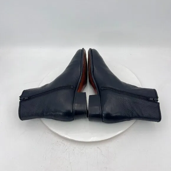 Neiman Marcus Gravati Women Size 7M Black Leather Side Zip Low Heel Ankle Boot