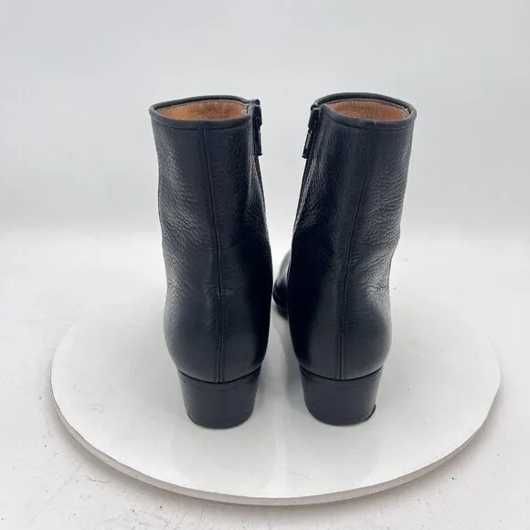 Neiman Marcus Gravati Women Size 7M Black Leather Side Zip Low Heel Ankle Boot