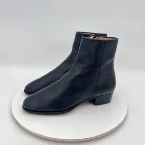Neiman Marcus Gravati Women Size 7M Black Leather Side Zip Low Heel Ankle Boot