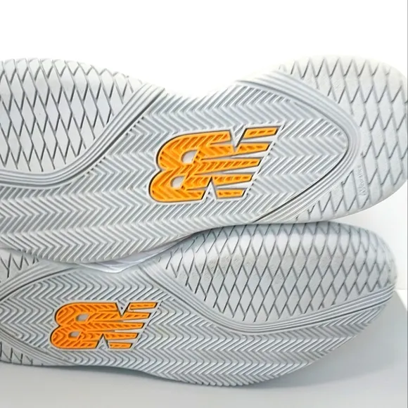 New Balance 1006 Sneakers, NEW, Size 9.5M|11W|EUR‎ 43