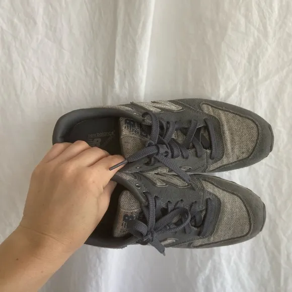 New Balance 696 Gray Herringbone RARE Limited Edition Size 8