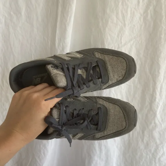 New Balance 696 Gray Herringbone RARE Limited Edition Size 8