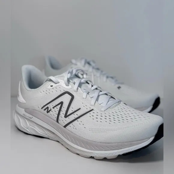 NEW BALANCE Men’s Fresh Foam Sneakers White Grey Size 10